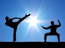 骁龙 8s Gen4 深度剖析：跑分与游戏双双领先竞品